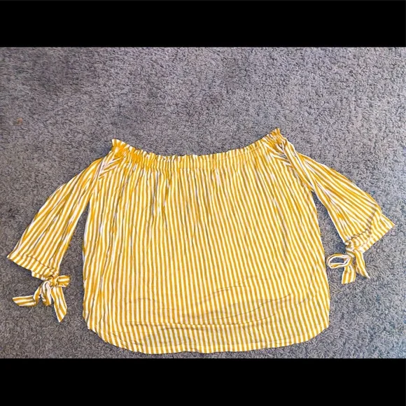 Top - Picture 1 of 1